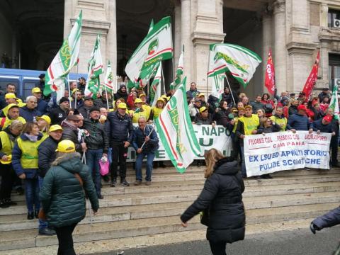 SCUOLE BELLE, IL MIUR CONVOCA I SINDACATI. SUL TAVOLO LA STABILIZZAZIONE DEI 16MILA EX LSU E APPALTI STORICI E LE PROBLEMATICHE DEL LOTTO 6 DELLA CONVENZIONE CONSIP.