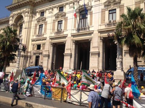 SCUOLE BELLE, L’11 SETTEMBRE AL MIUR LA MANIFESTAZIONE NAZIONALE DEI 16MILA ADDETTI AI SERVIZI DI PULIZIA E AUSILIARIATO PER LA CONTINUITA’ OCCUPAZIONALE E DEL REDDITO.