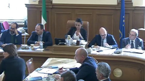 COMMERCIO E LIBERALIZZAZIONI, I SINDACATI DI CATEGORIA CGIL CISL UIL IN AUDIZIONE ALLA CAMERA DEI DEPUTATI PRESENTANO LA PROPOSTA DI REVISIONE DEL DECRETO SALVA ITALIA. DIVIETO DI APERTURA IN LINEA GENERALE CON POSSIBILE DEROGHE PER 12 DOMENICHE ALL’ANNO