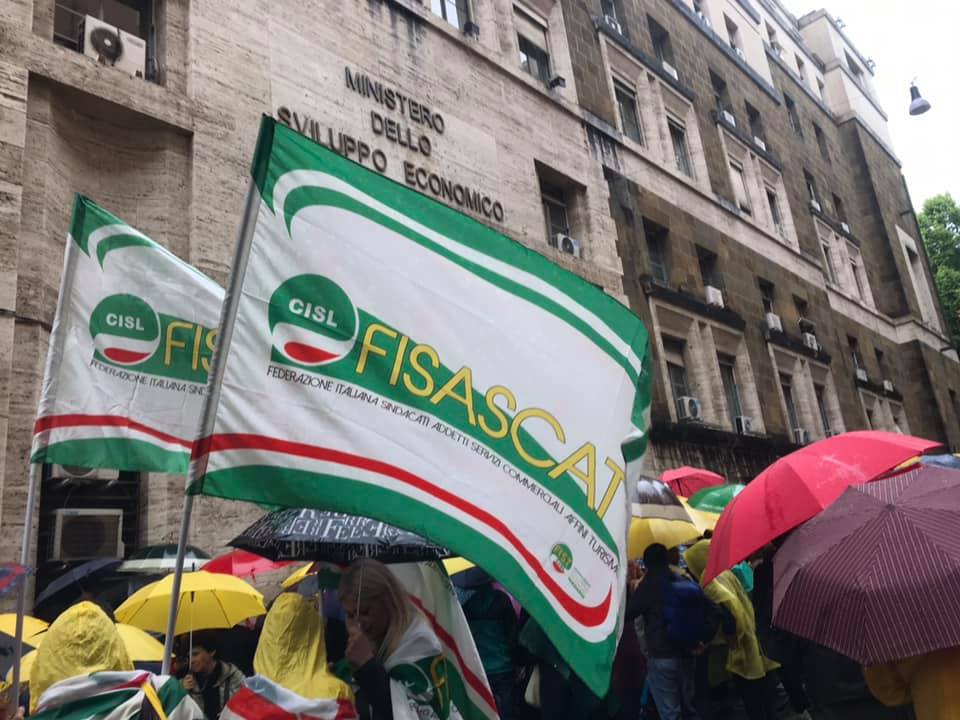 Shernon holding, concluso il confronto al Mise. Sul tavolo la retrocessione all’amministrazione straordinaria. I sindacati chiedono l’attivazione dell’ammortizzatore sociale e il ripristino della condizione contrattuale ante luglio 2018.