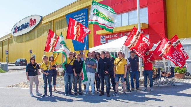 Ex Mercatone Uno, incontro informativo al Mise tra i sindacati e i commissari straordinari. A breve la data room sulla cessione dei 55 punti vendita