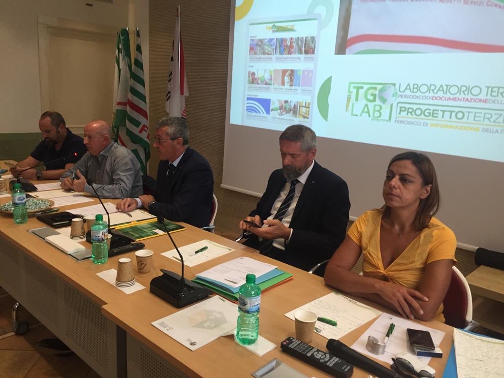 Contratti terziario turismo e servizi, nel 2019 scadranno per oltre 3milioni e mezzo di addetti. Vertenze aperte per oltre 40mila addetti