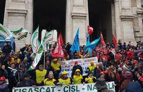 Appalti Pulizia Scuole, al via la mobilitazione: fino al 22 novembre presidi e mobilitazioni in tutta Italia. Internalizzazione del servizio dal 1° gennaio 2020 nessuno resti escluso!