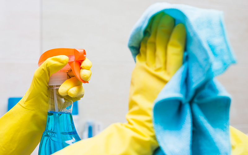 Imprese di pulizia/multiservizi, senza contratto da oltre 6 anni i 600mila addetti del settore dei servizi. I sindacati scrivono nuovamente al Ministro del Lavoro Nunzia Catalfo: urgente avviare un tavolo istituzionale