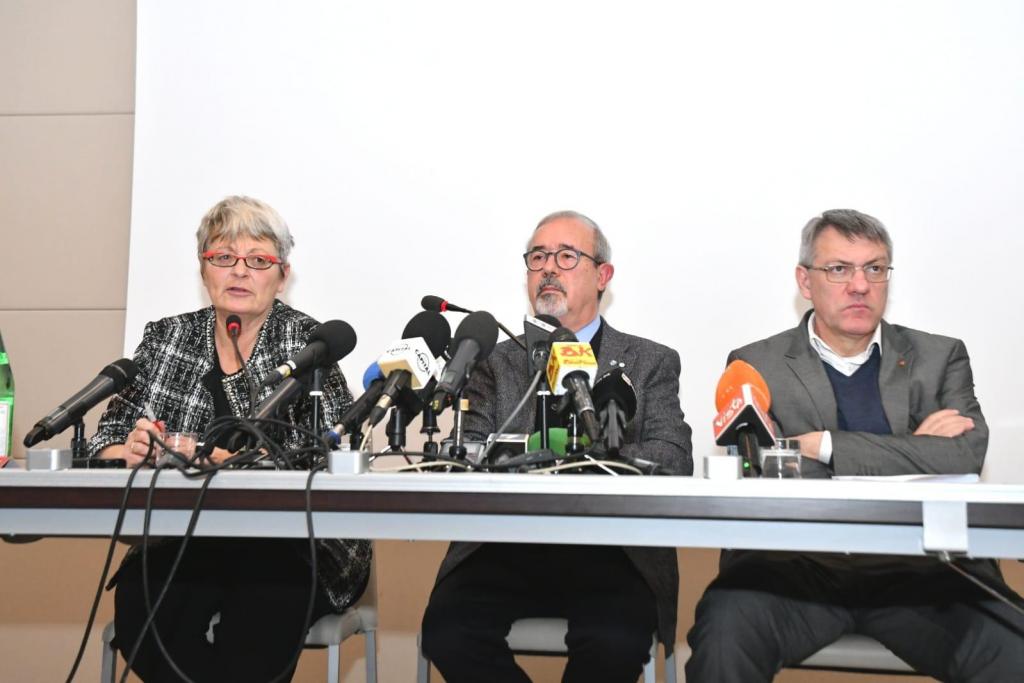 Coronavirus. I leader di Cgil Cisl Uil scrivono alle associazioni datoriali ed al Premier Conte: "Pronti a sospendere le attività lavorative ed i servizi facendo ricorso agli ammortizzatori sociali e con accordi regionali"