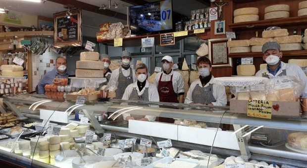 Distribuzione commerciale alimentare, nei protocolli settoriali sindacati imprese le linee guida per fronteggiare la diffusione della pandemia