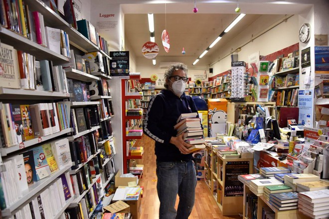 Commercio librerie e articoli bambini, Guarini: «Priorità è il lavoro in sicurezza e fruibilità esercizi commerciali nel rispetto delle norme igienico-sanitarie, la riorganizzazione dei punti vendita sia oculata»