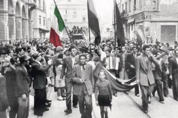 25 aprile 2020 - Tricolore e "Bella Ciao" dai balconi. La Cisl aderisce all'appello dell'ANPI